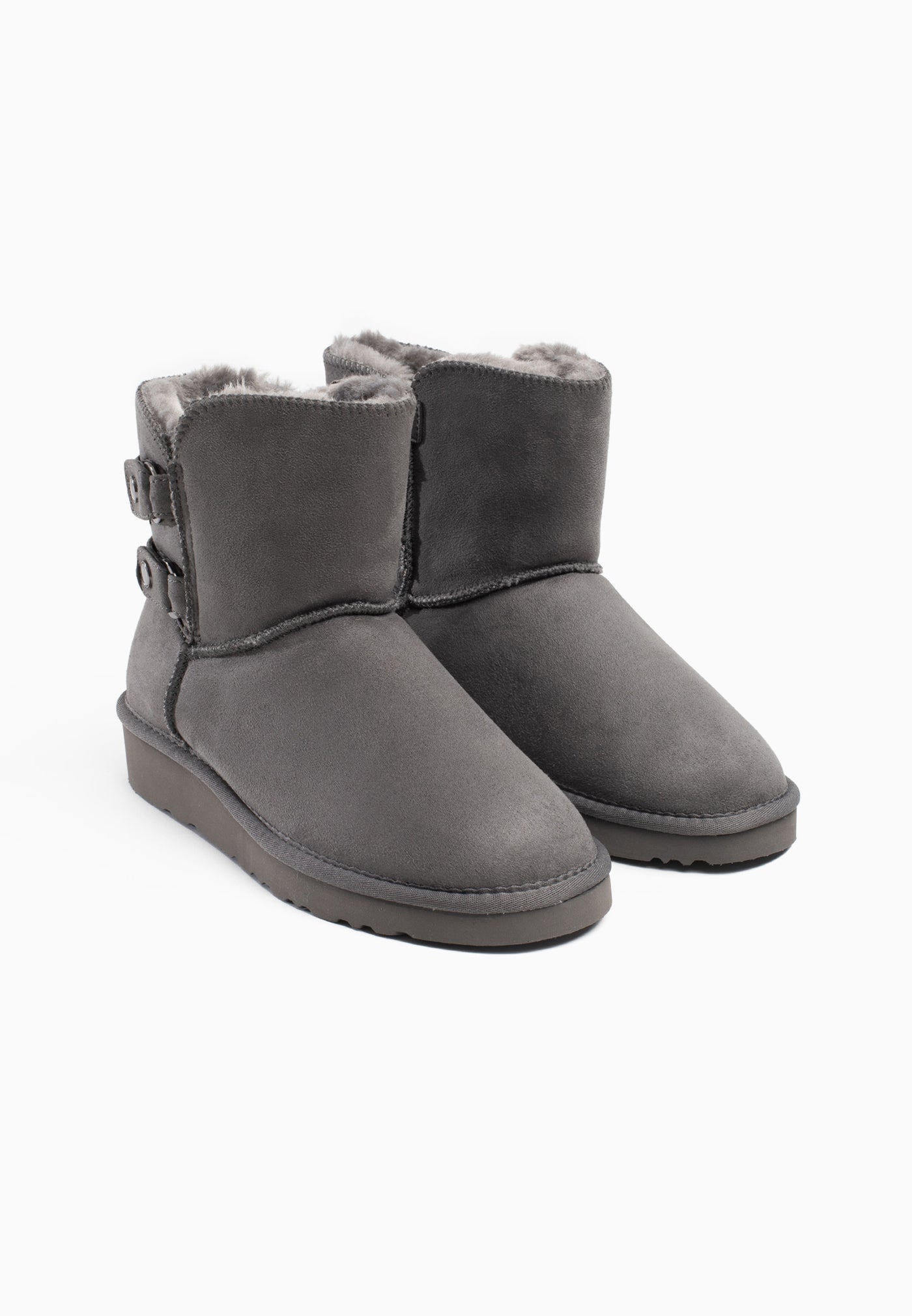 Les deux bottines fourrées Oceana anthracite de trois-quarts face, brides à rivets