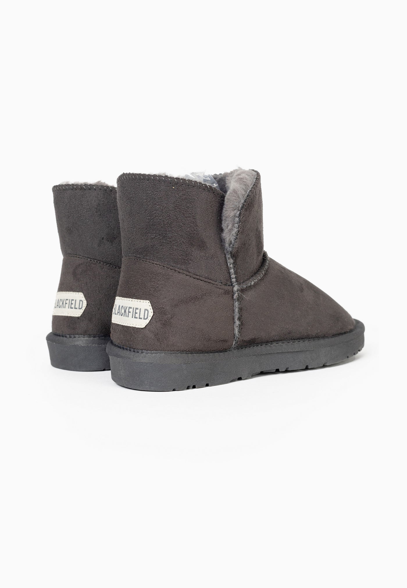 Bottines fourrées Wassily anthracite vues de dos, deux étiquettes Blackfield claires