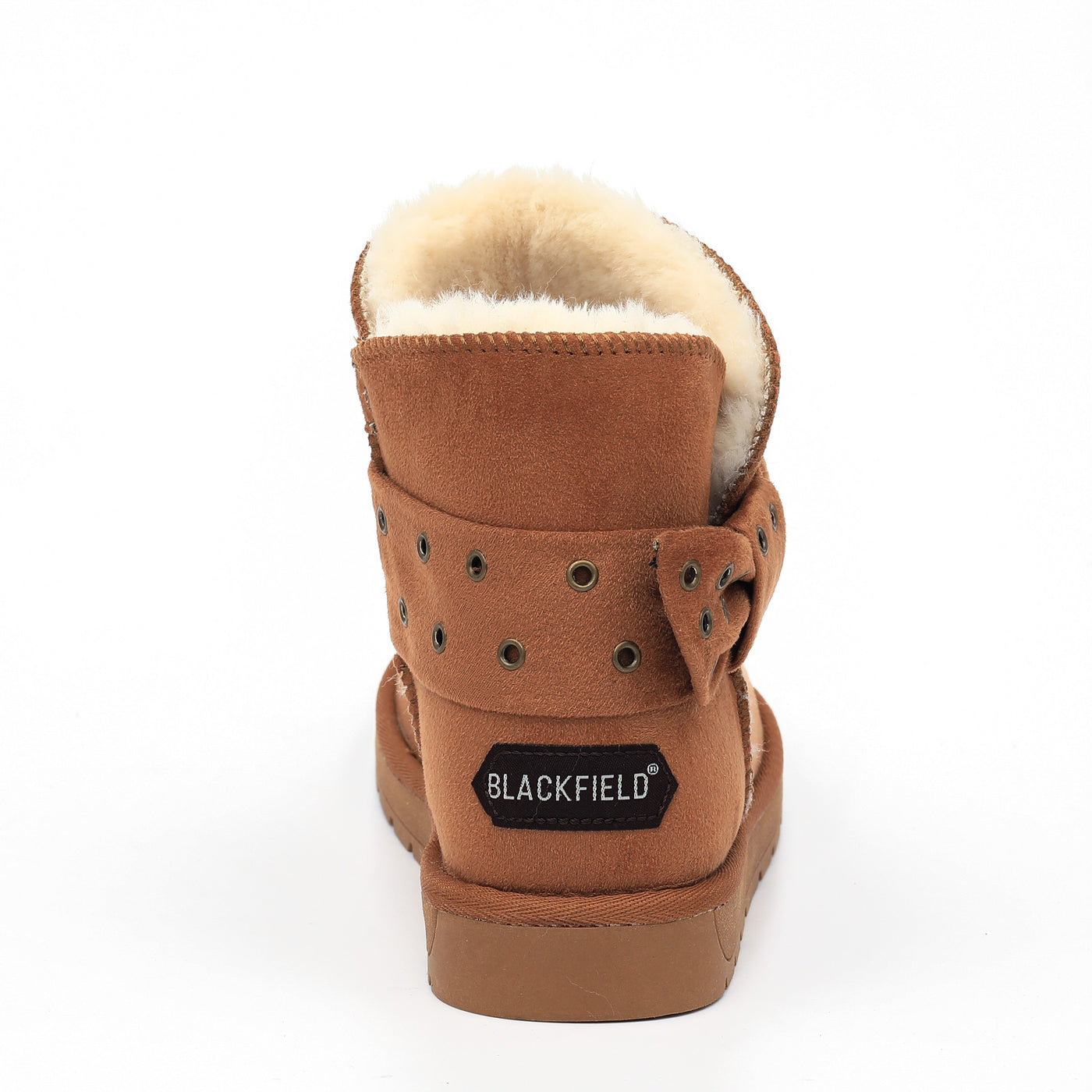 Bottine fourrée Eren camel de trois-quarts arrière, étiquette Blackfield noire au talon