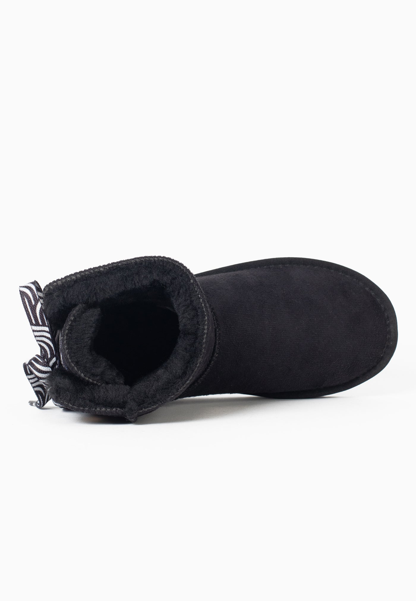 Bottine fourrée Renzo noire couchée, vue de dessus, doublure noire au bord du col