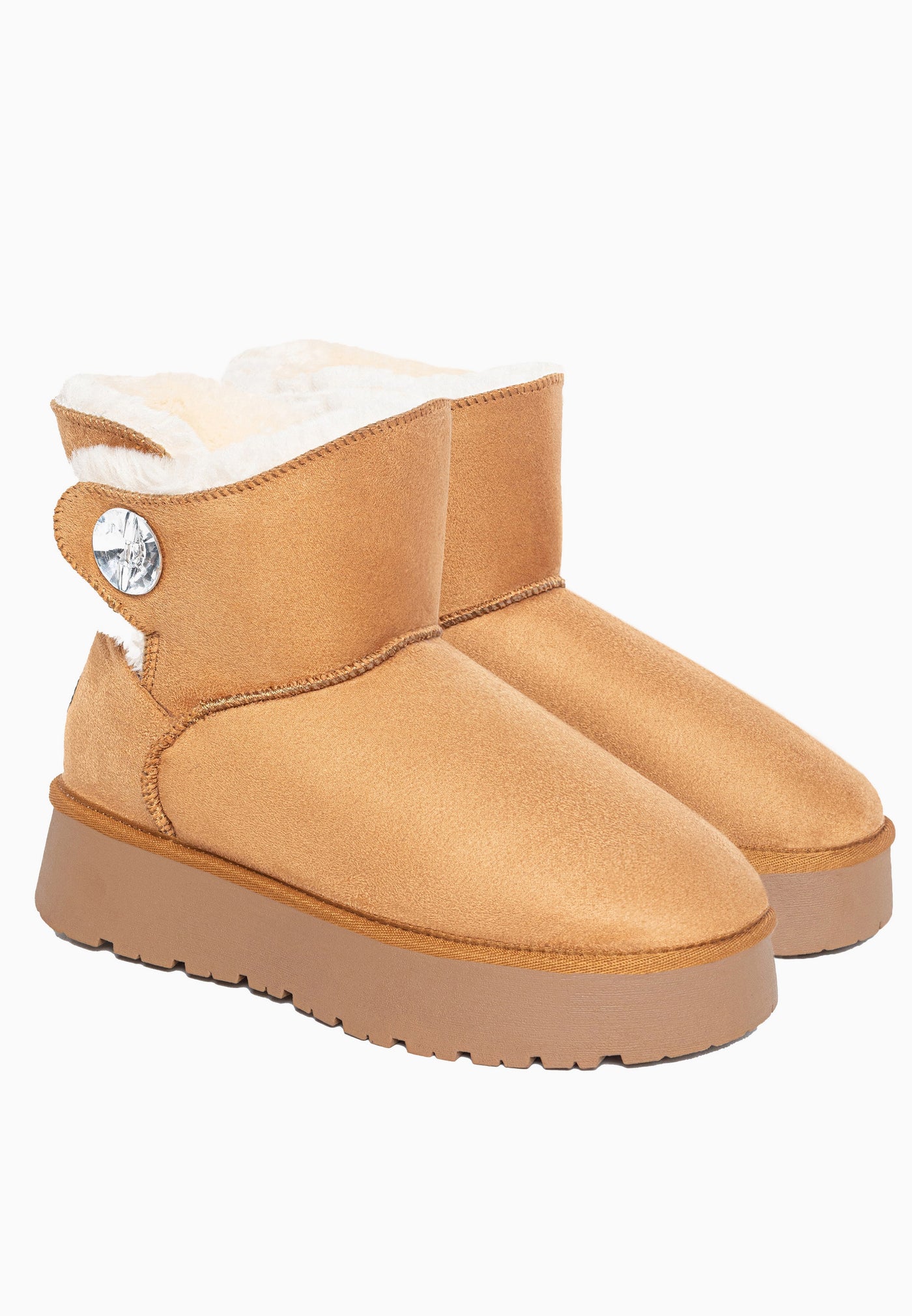 Les bottines fourrées Jana camel côte à côte, de trois-quarts, bouton en cristal facetté