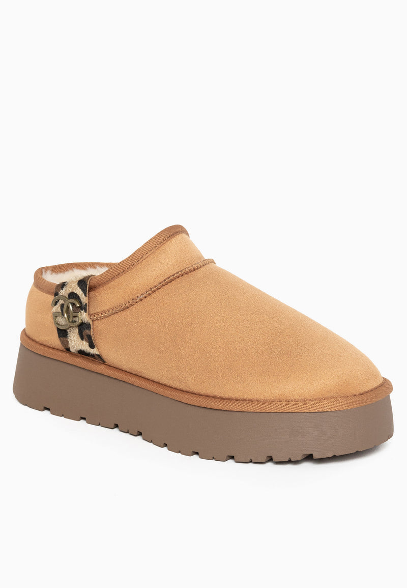 Bottine fourrée Edila camel de profil, bande léopard et boucle bronze au côté