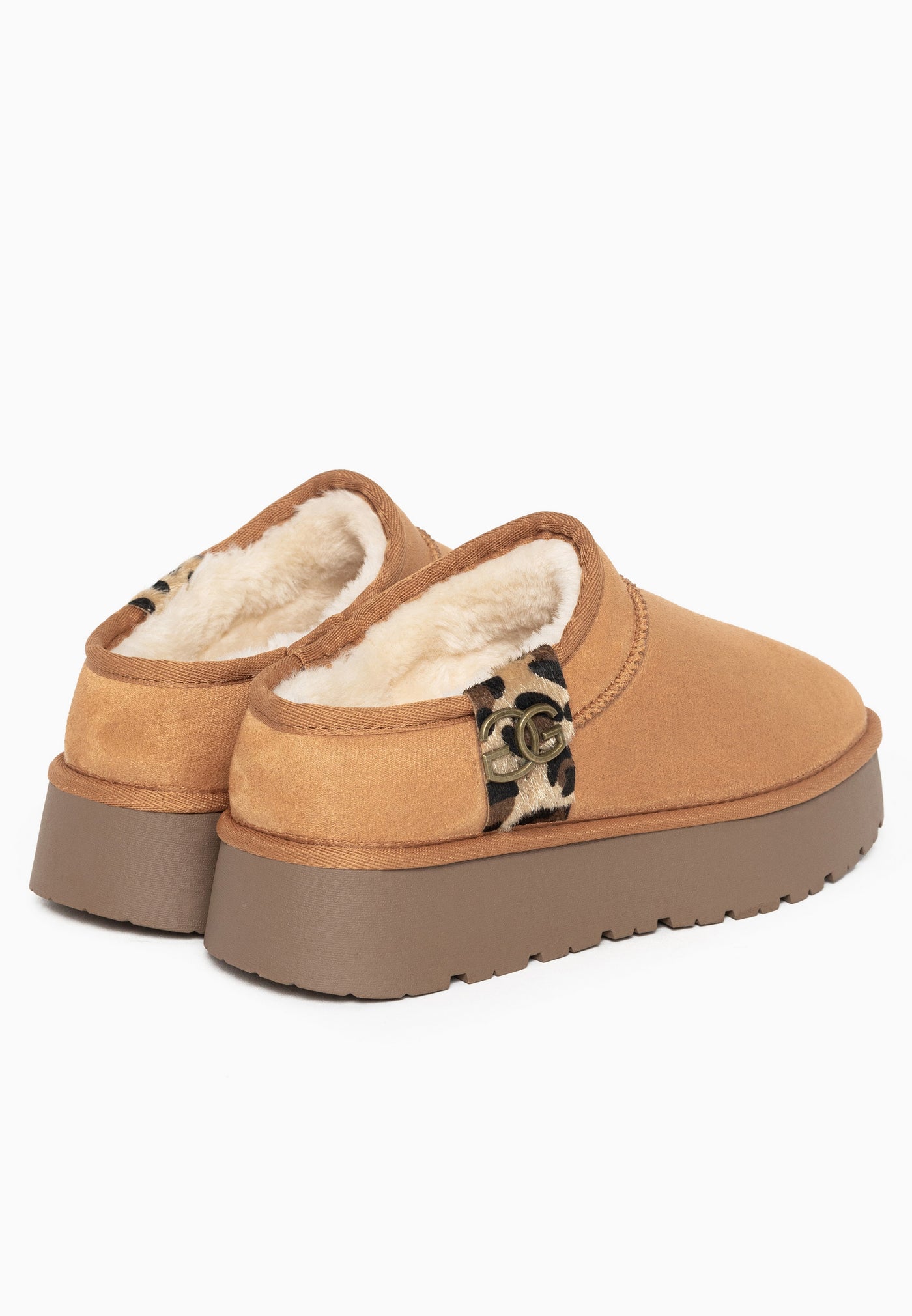 Paire de bottines fourrées Edila camel de dos, doublure crème à l'ouverture