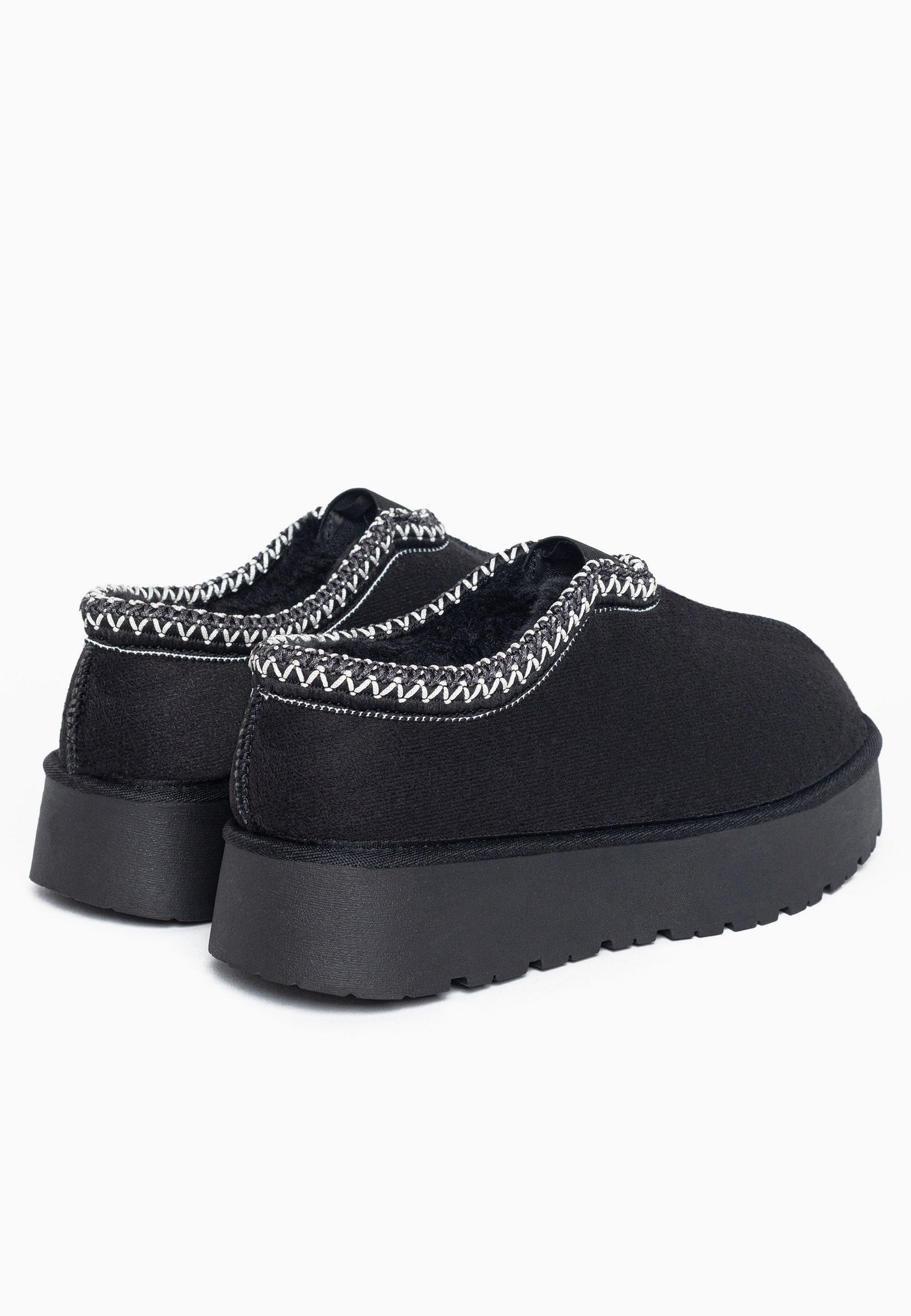 Bottines fourrées Ben noires de dos, deux cols brodés blancs posés côte à côte