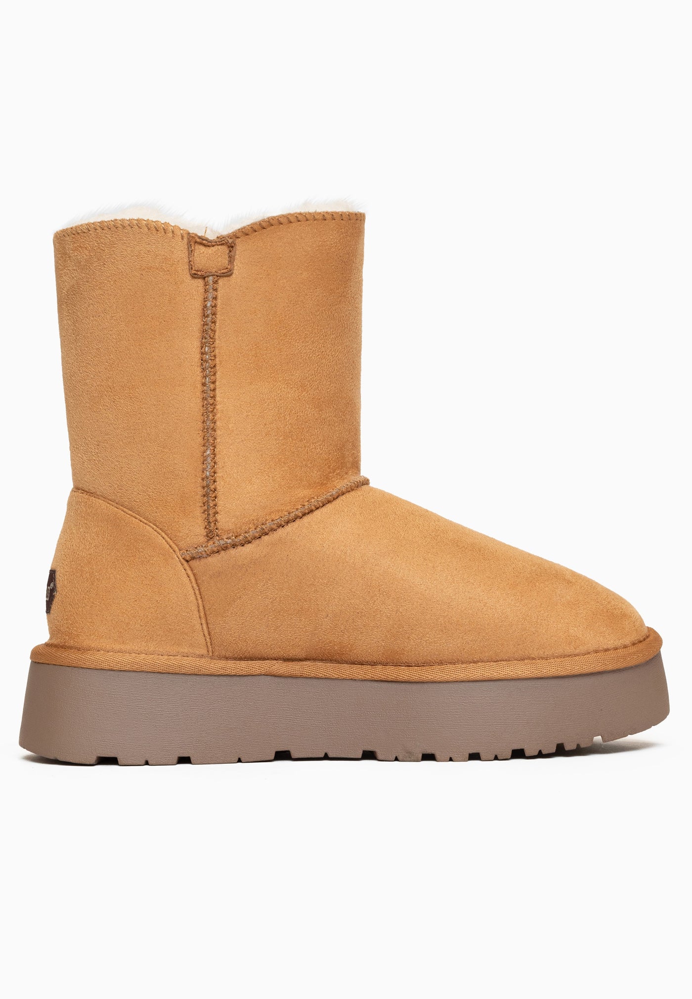 Bottine fourrée Lola camel vue de l'autre côté, couture verticale et bord crème