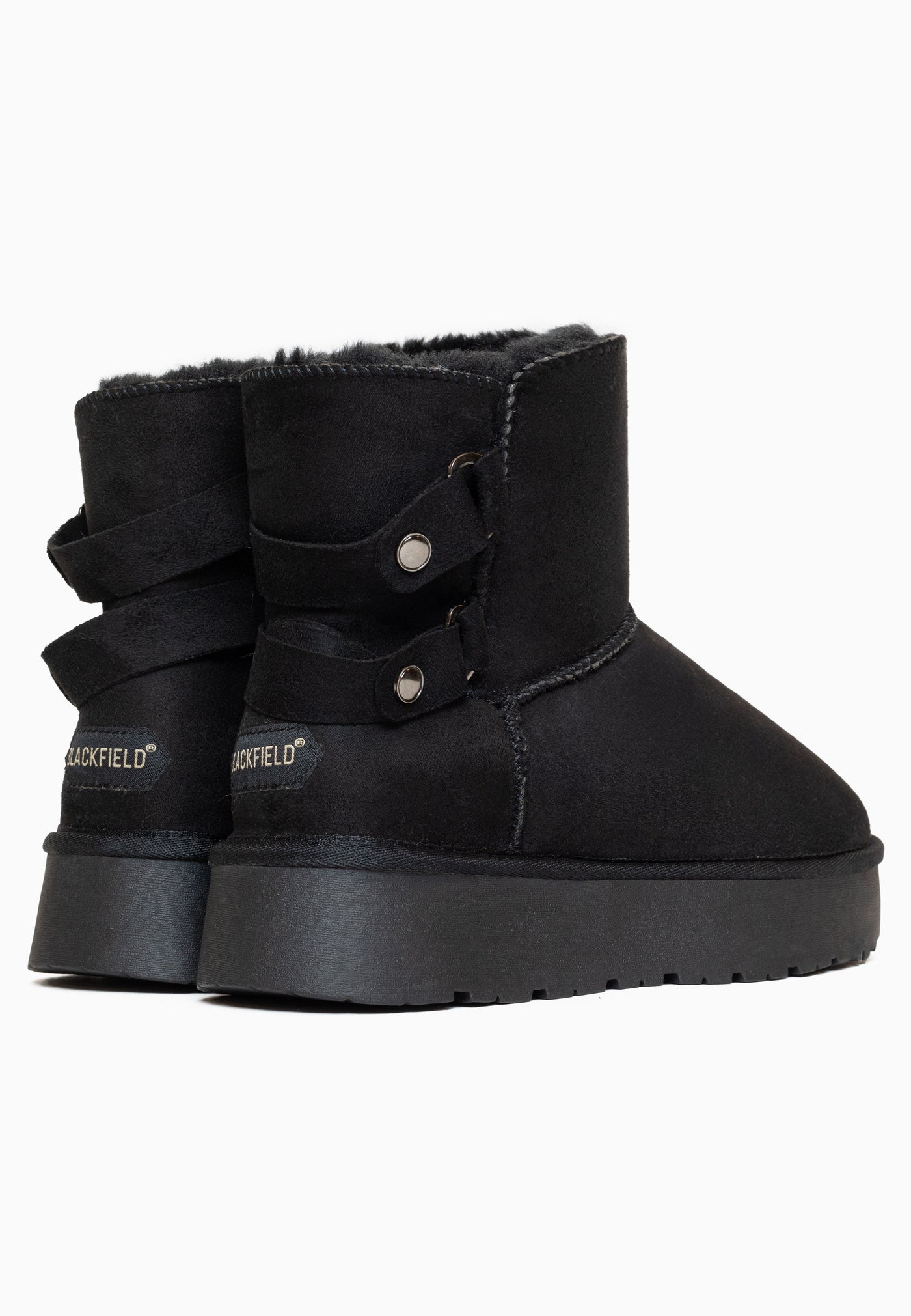 Paire de bottines fourrées Oceana noires de trois-quarts arrière, étiquettes cousues