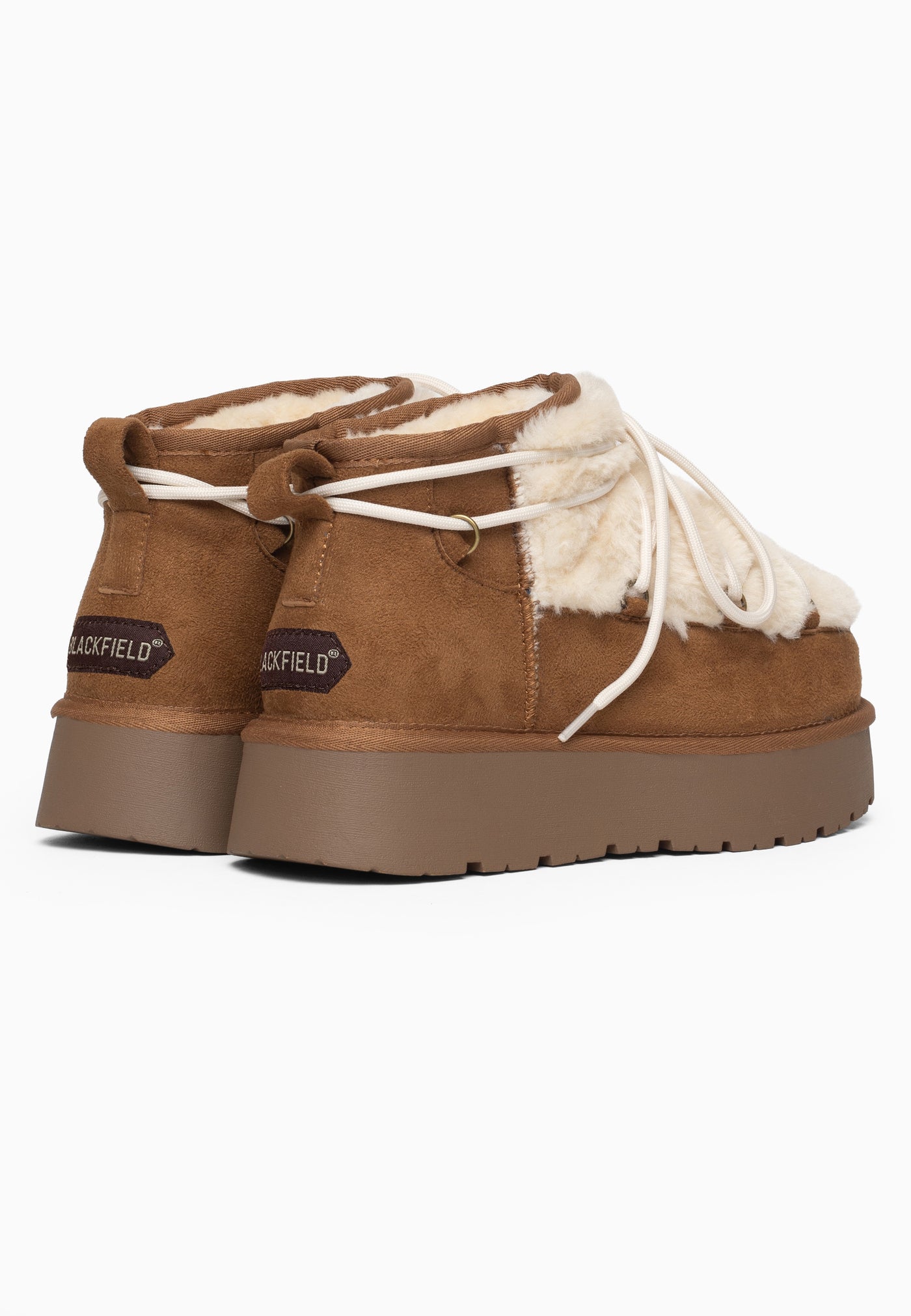 Paire de bottines fourrées Balma camel de dos, étiquettes Blackfield aux contreforts
