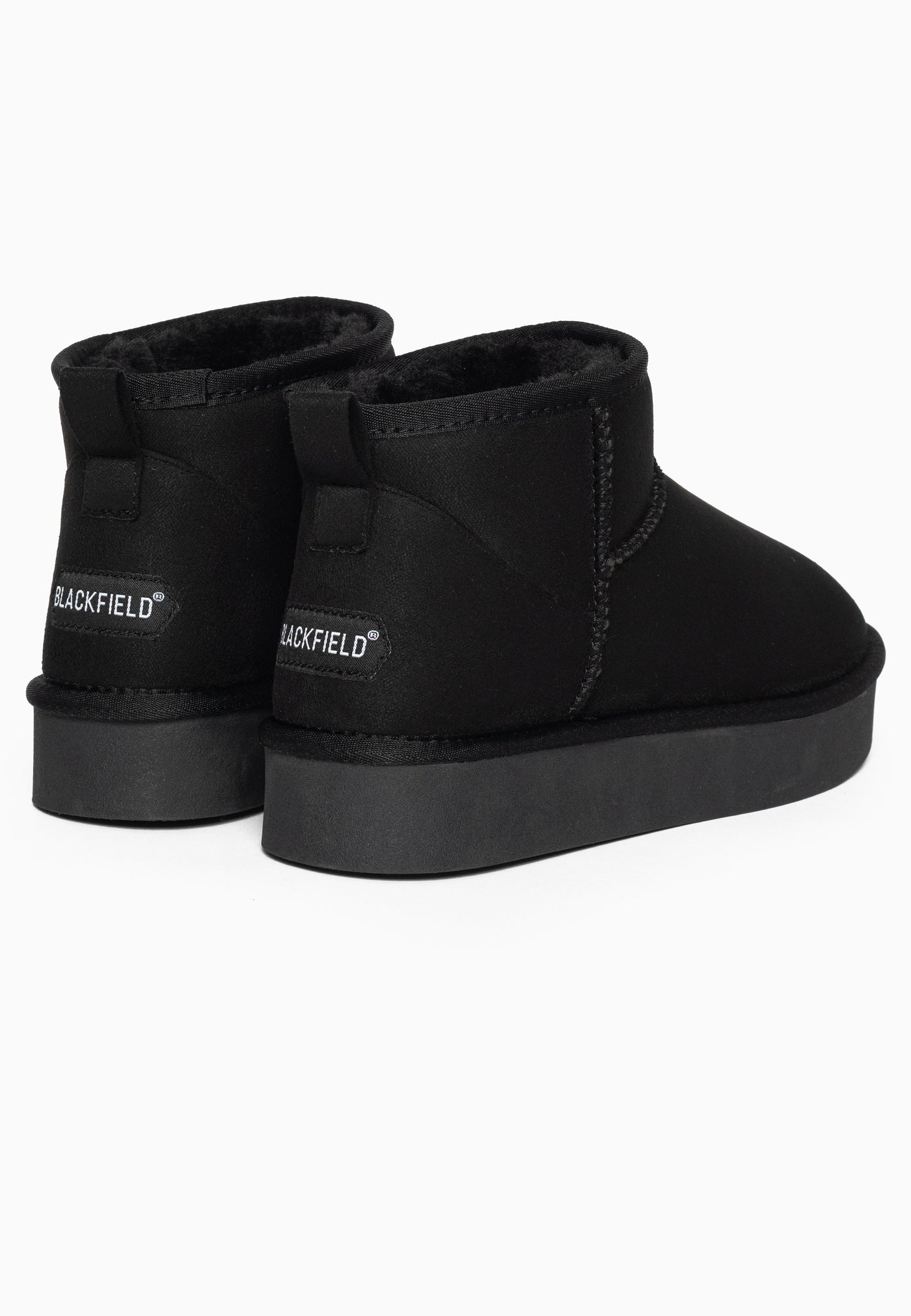 Bottines fourrées Beryl noires vues de trois-quarts arrière, étiquettes blanches
