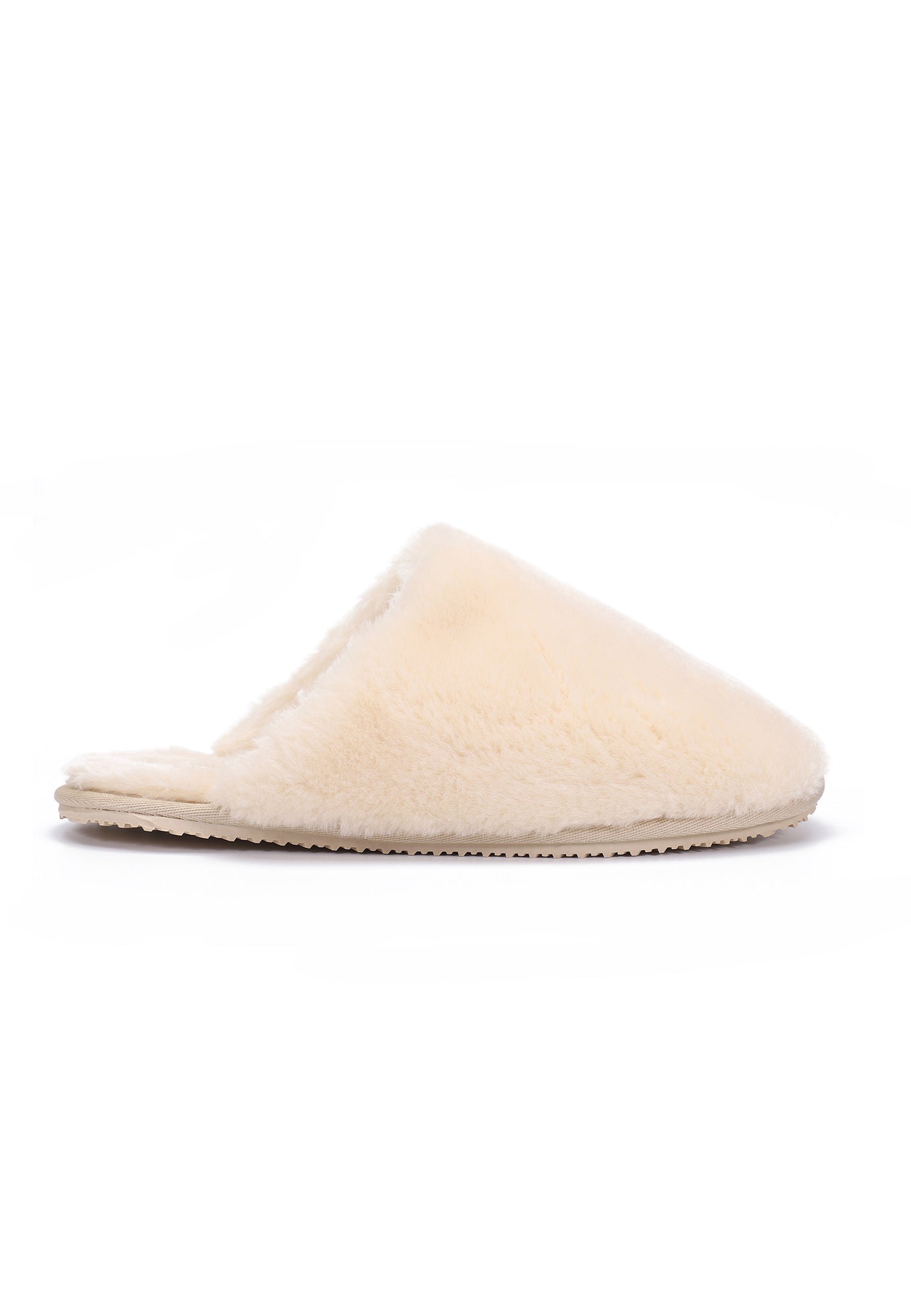 Chausson fourré Fraya naturel de profil, ligne arrondie et semelle claire au ras du sol
