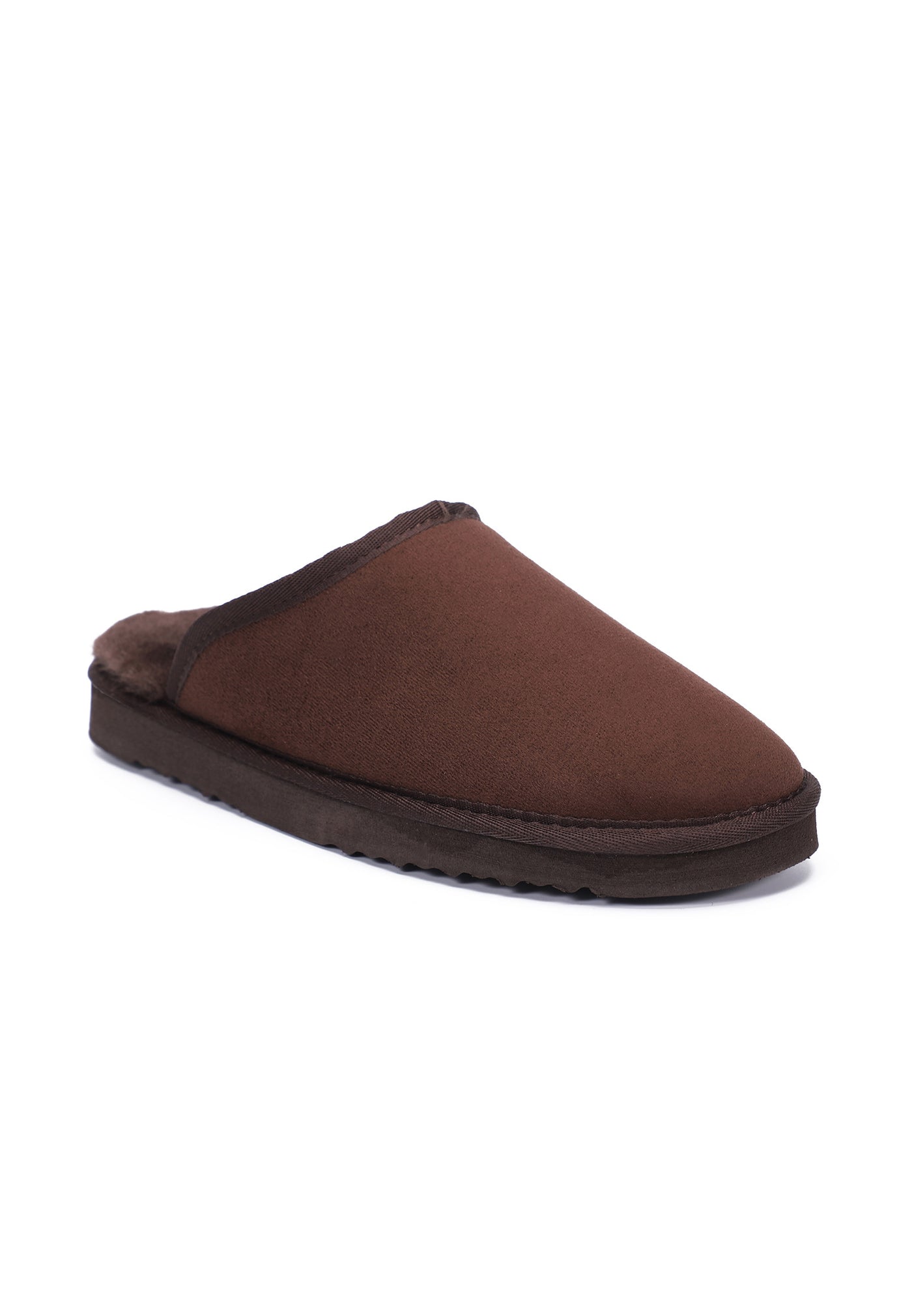 Chausson fourré Feven marron de trois-quarts avant, semelle épaisse crantée