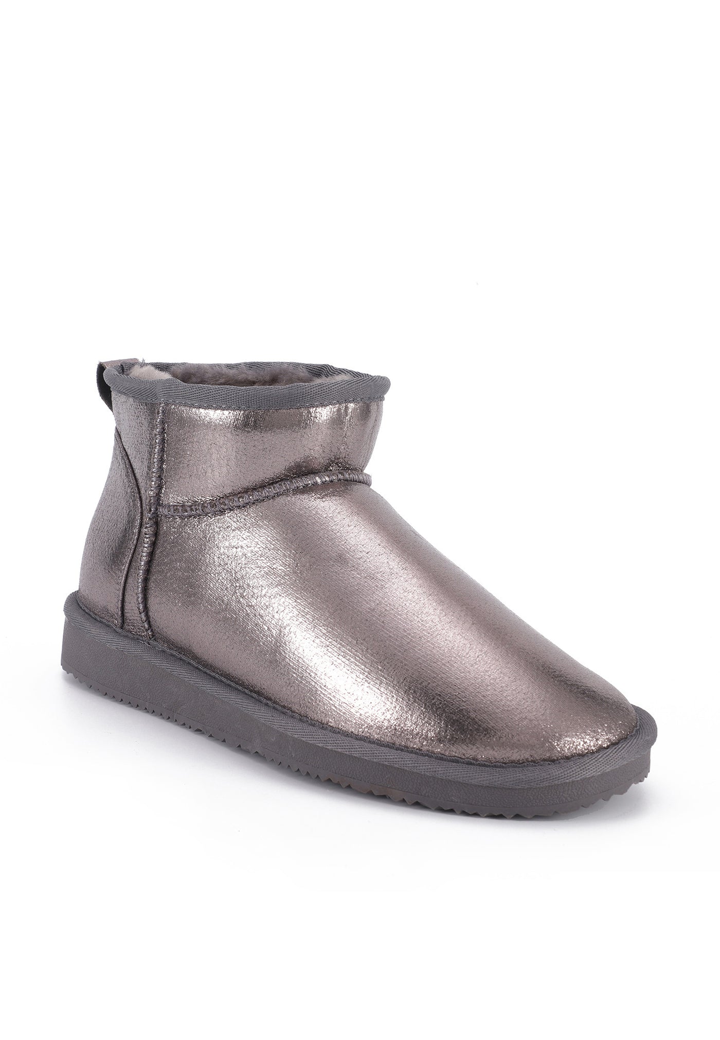 Bottine fourrée Mini Milli gris métal vue de face, doublure gris clair au bord du col