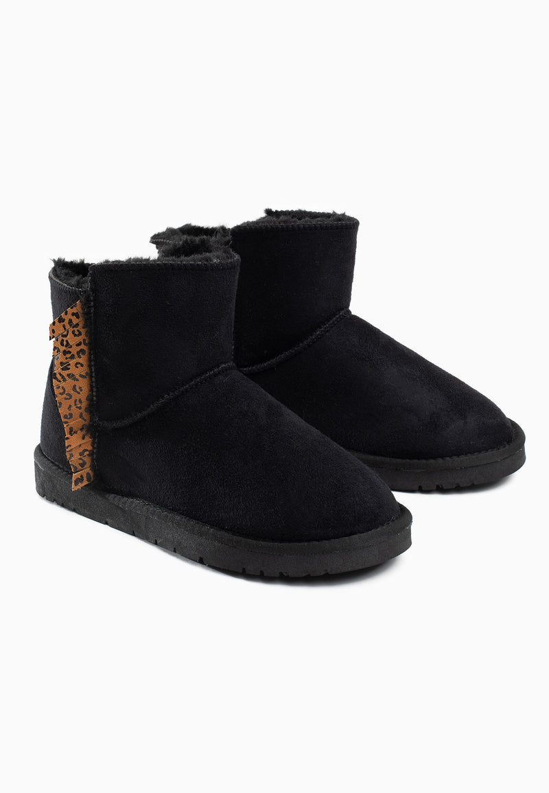 Paire de bottines fourrées Bisma noires de trois-quarts, bande imprimée léopard