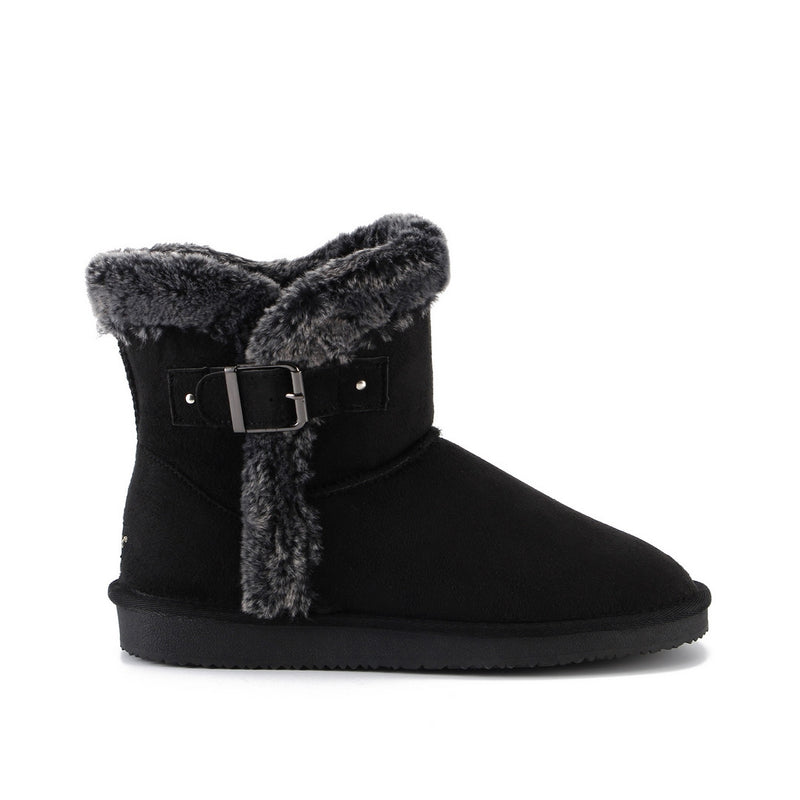 Bottine fourrée Anthabasca noire de trois-quarts, boucle carrée noire à rivet clair