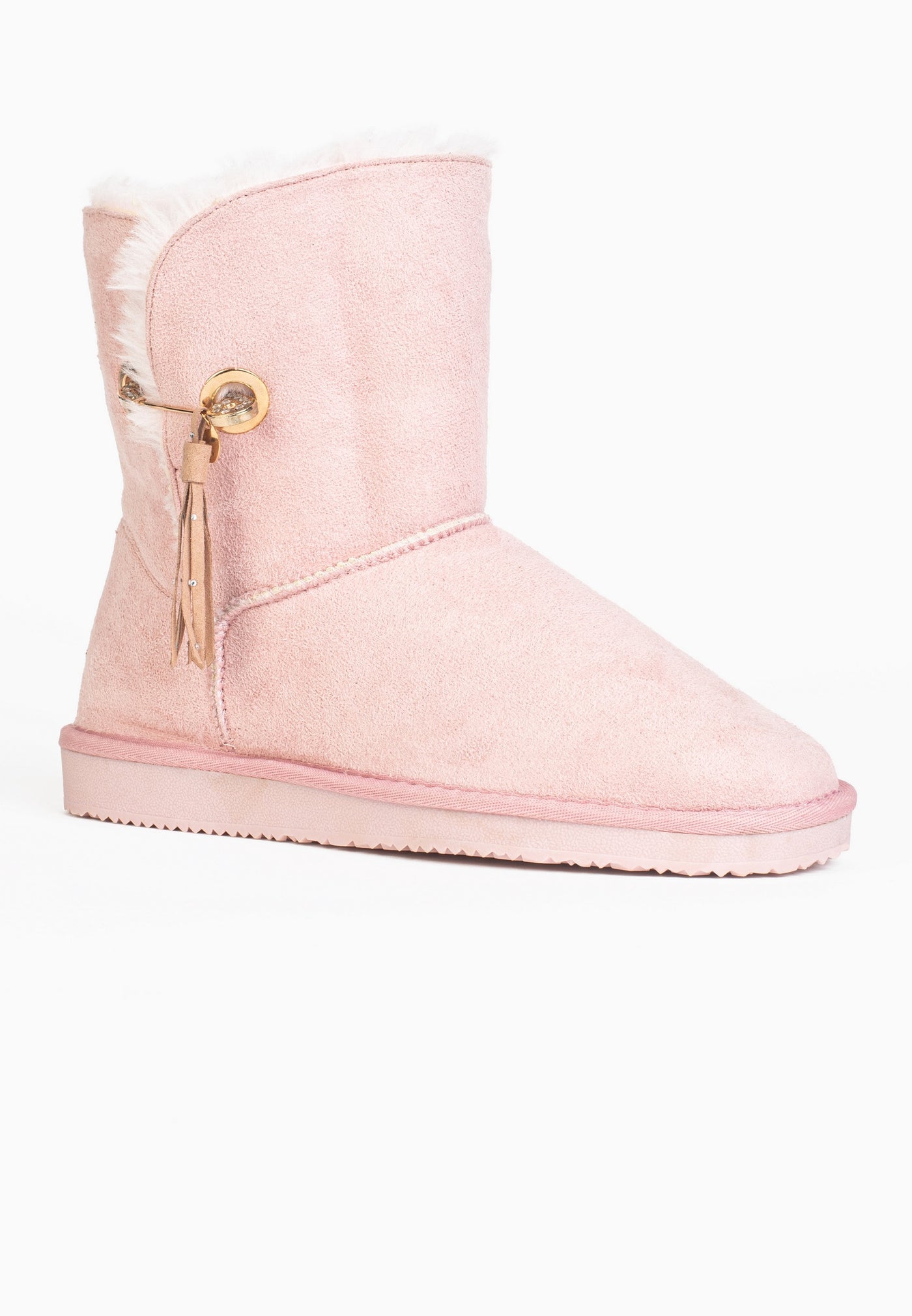 Bottine fourrée Clair rose de trois-quarts, lanières du pompon ponctuées d'œillets