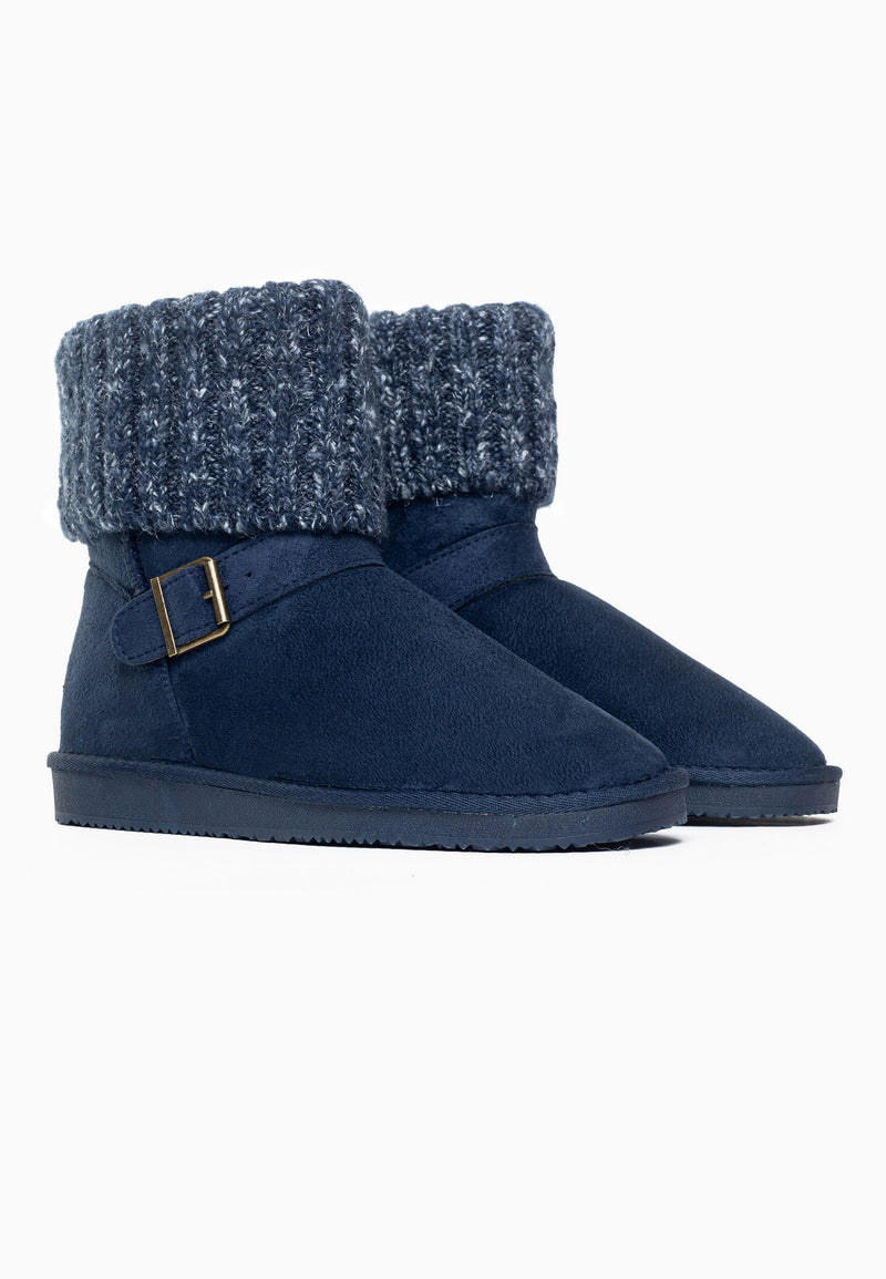 Paire de bottines fourrées Kylie marine de trois-quarts, boucle laiton sur la bride
