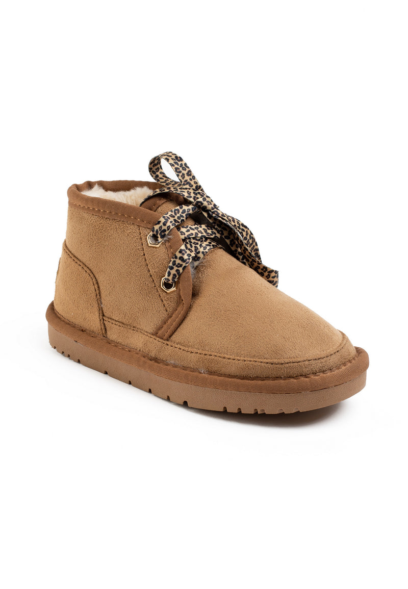 Bottine fourrée Calvin camel de trois-quarts, larges lacets plats imprimés léopard