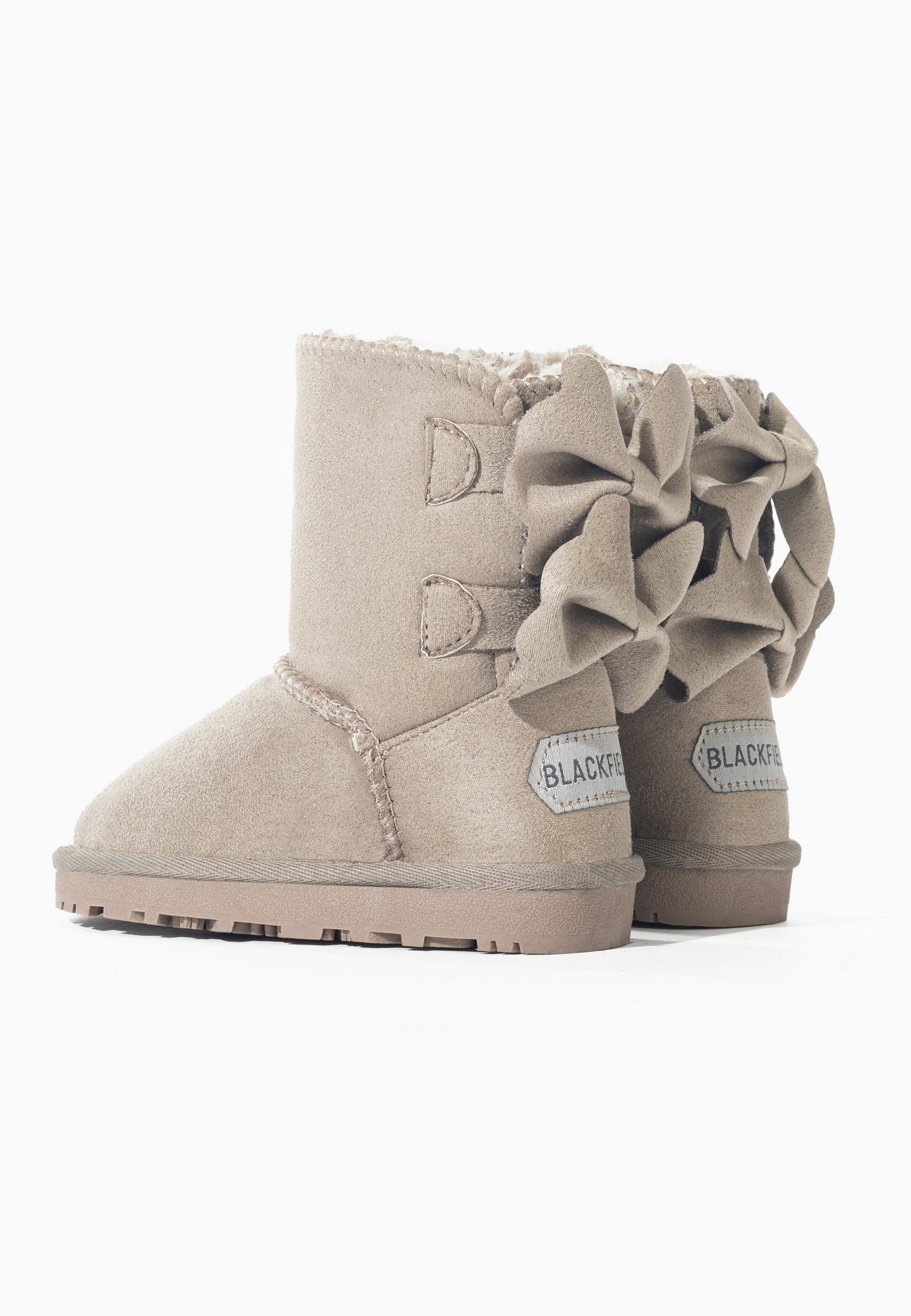 Bottes fourrées Belezza naturel vues de dos, nœuds plissés et étiquettes Blackfield