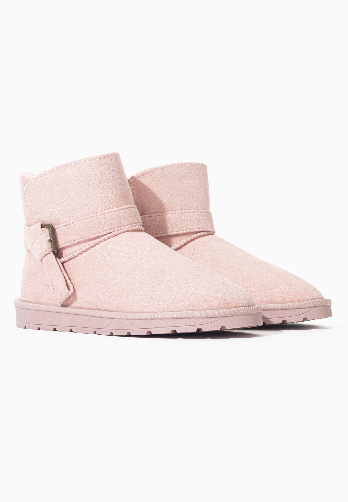 Paire de bottines fourrées Eualie rose vue de trois-quarts, lanières à boucle carrée