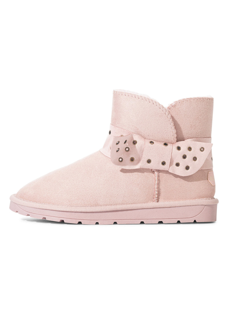 Bottine fourrée Eren rose de profil, nœud plat de microfibre noué bas sur le côté