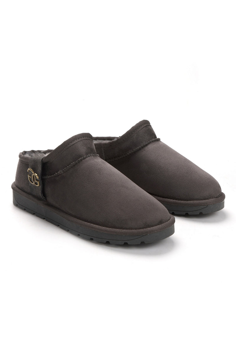 Paire de bottines mini fourrées Edila anthracite vues de trois-quarts face, monogramme doré