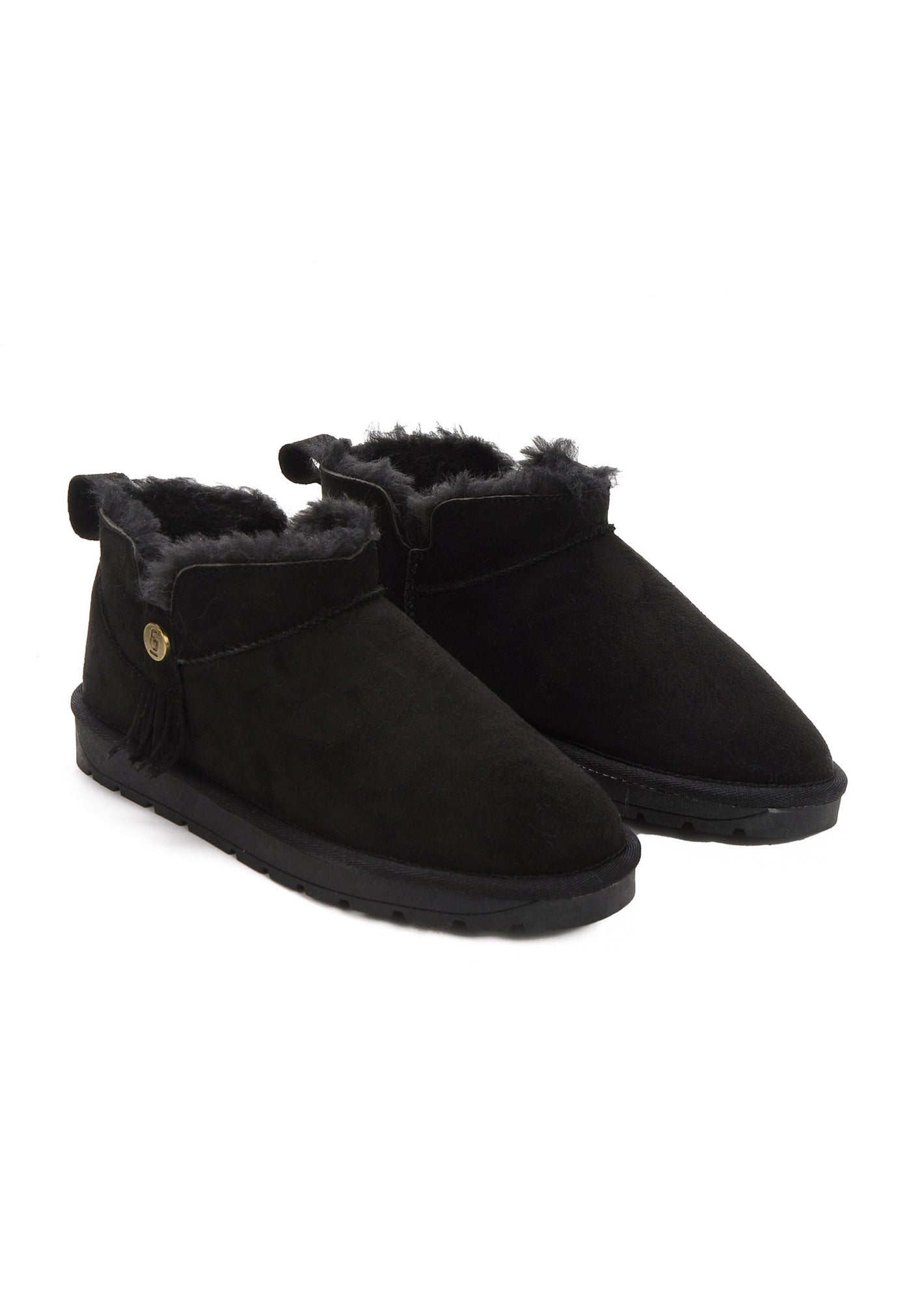 Paire de bottines fourrées Elonie noires vue de trois-quarts, bouton laiton doré