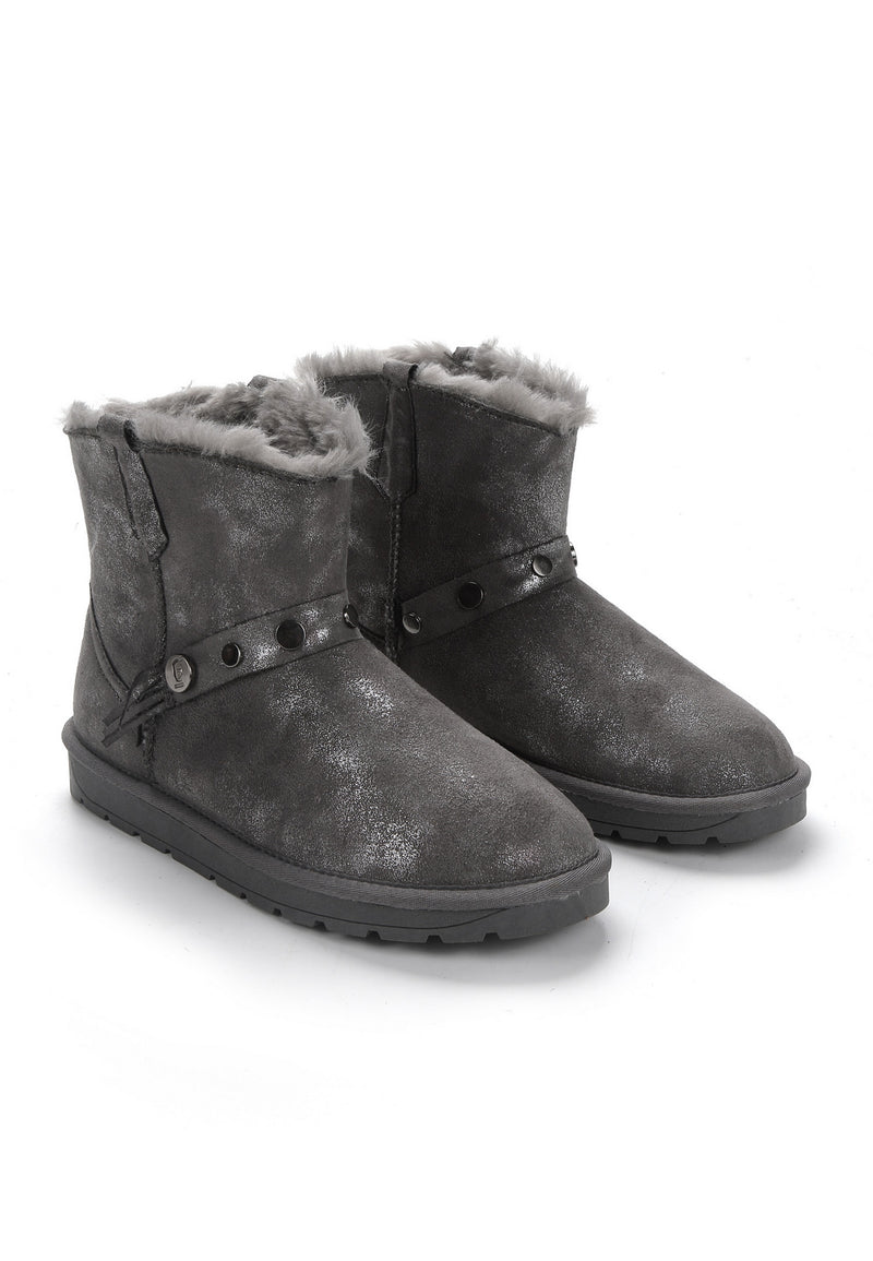 Paire de bottines fourrées Mendi anthracite de trois-quarts, bride cloutée