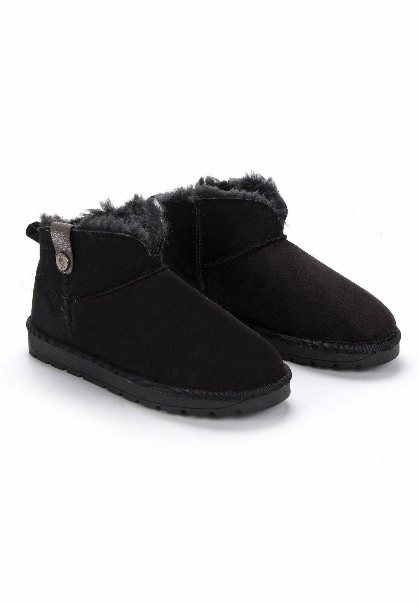 Paire de bottines fourrées Efza noires de trois-quarts face, pattes boutonnées
