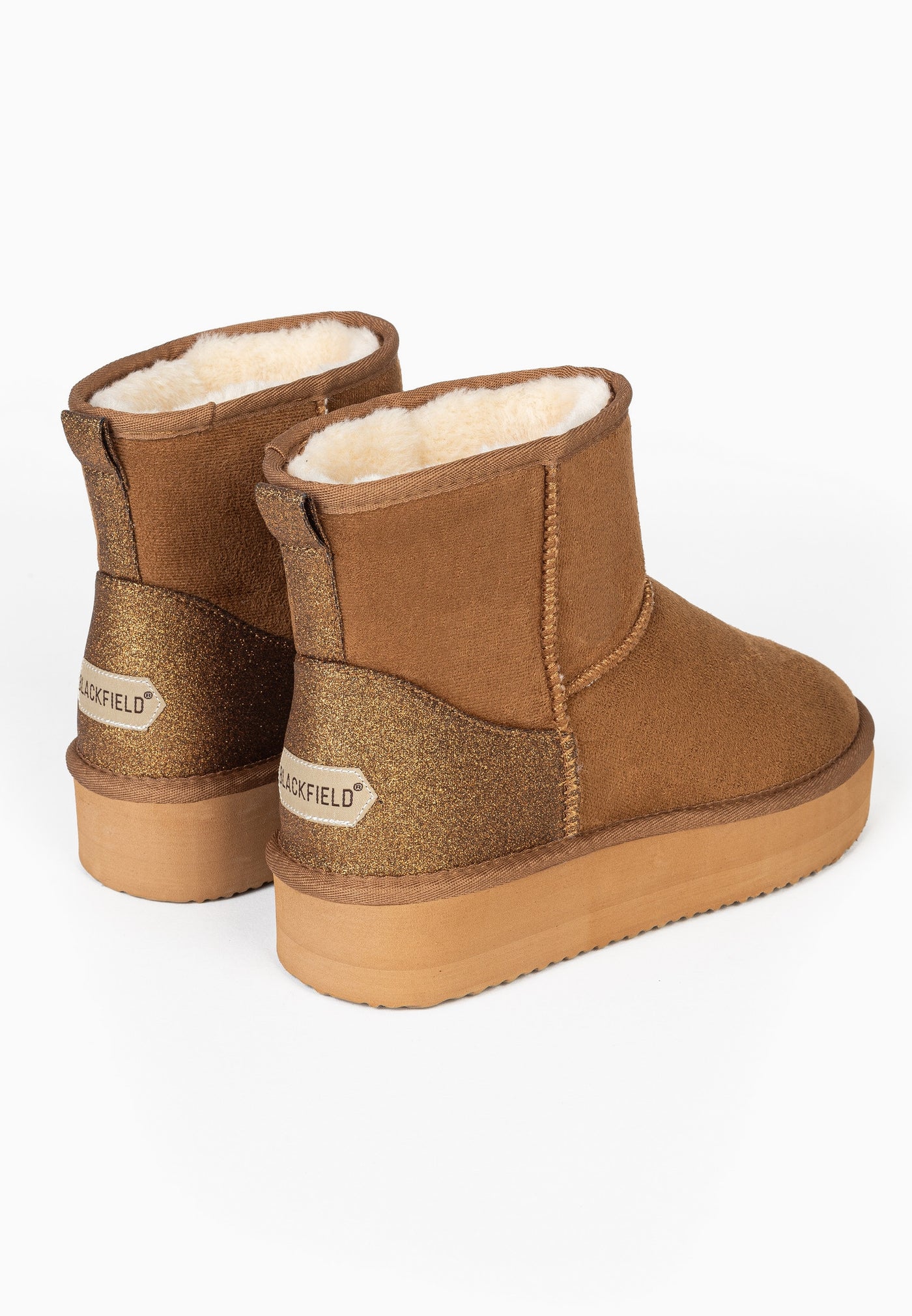 Paire de bottines fourrées Casablanca camel vue de dos, logos sur les contreforts
