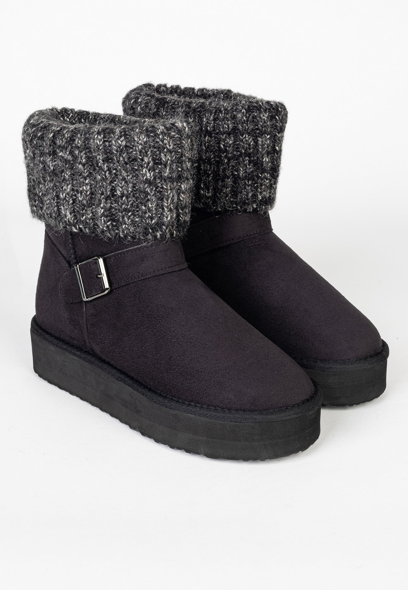 Deux bottines fourrées Kylie noires vues de trois-quarts, revers de maille gris chiné