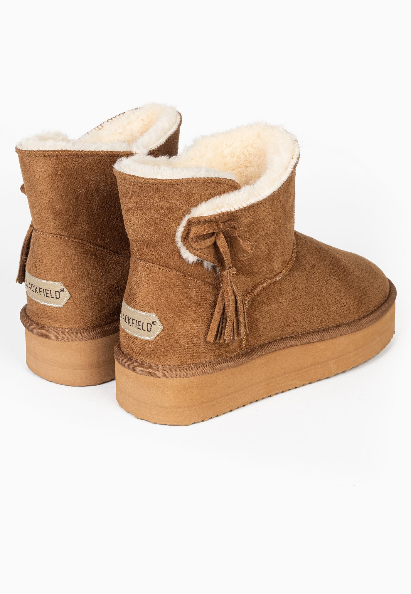 Paire de bottines fourrées Curry camel de dos, étiquettes BLACKFIELD aux talons