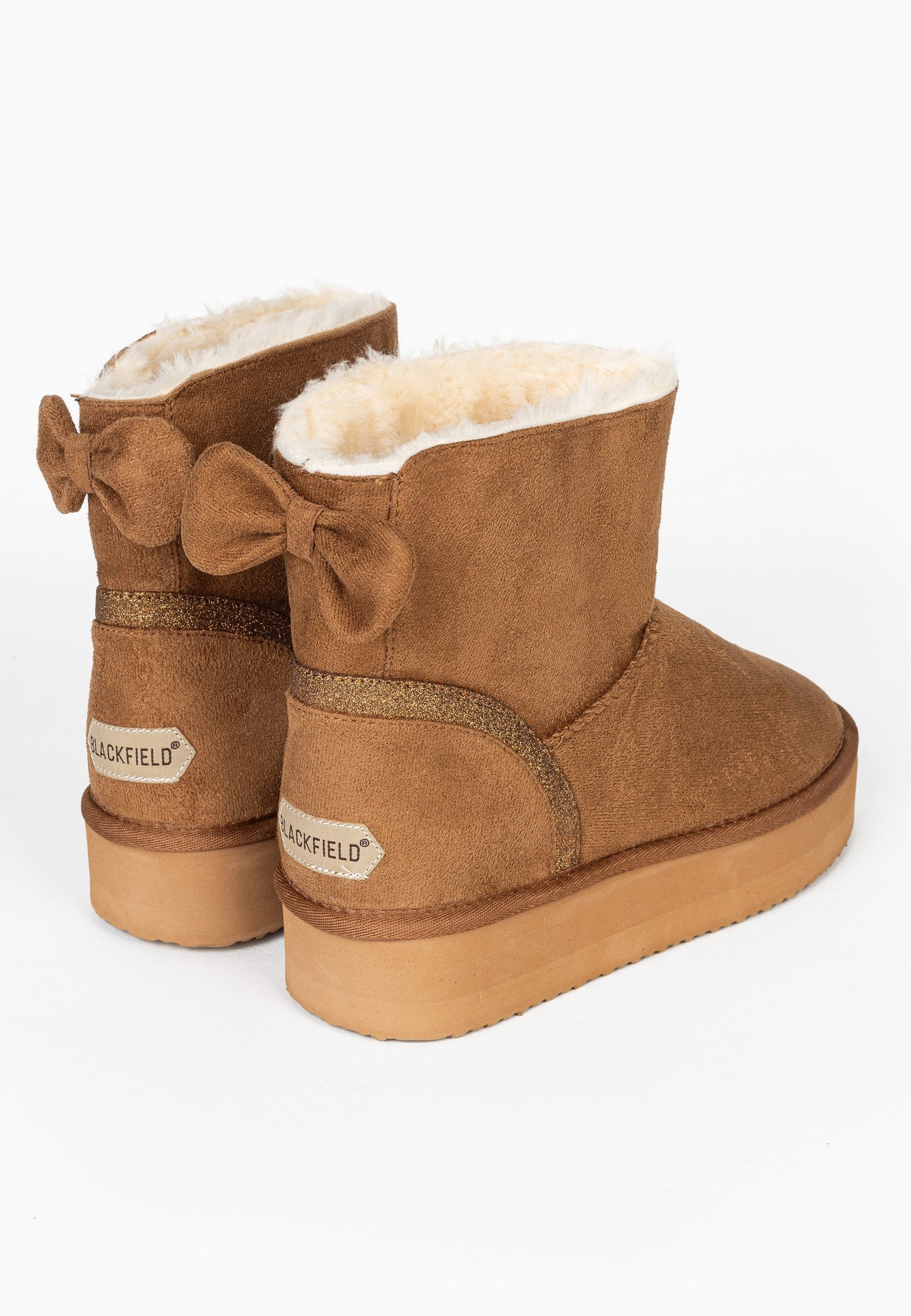 Paire de bottines fourrées Champlain camel de dos, deux nœuds et étiquettes Blackfield