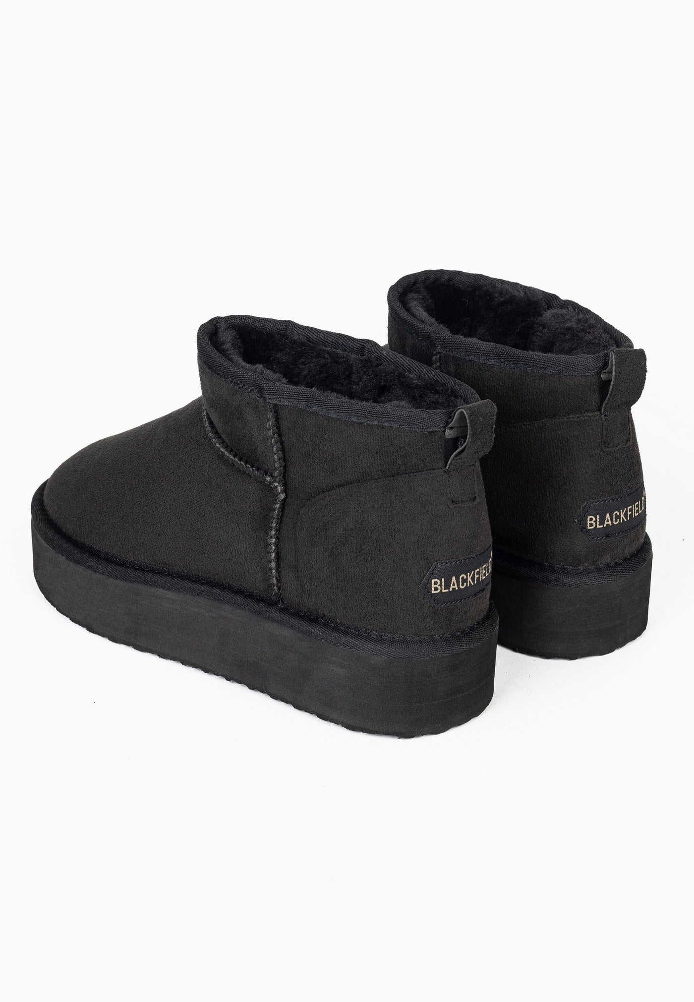 Paire de bottines fourrées Milli noires de trois-quarts arrière, cols de fausse fourrure