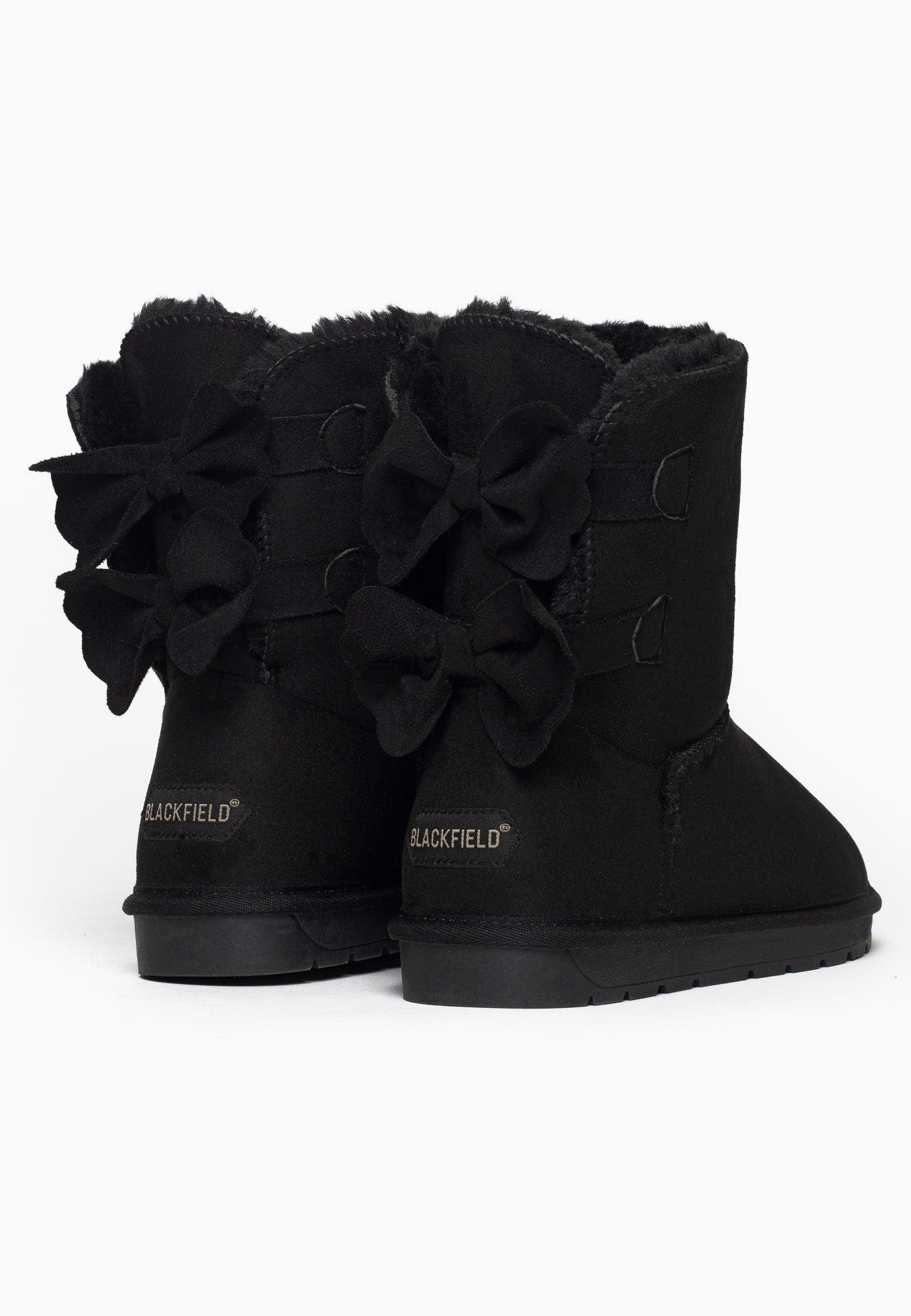 Bottines fourrées Livai noires vues de dos, étiquettes Blackfield claires aux talons