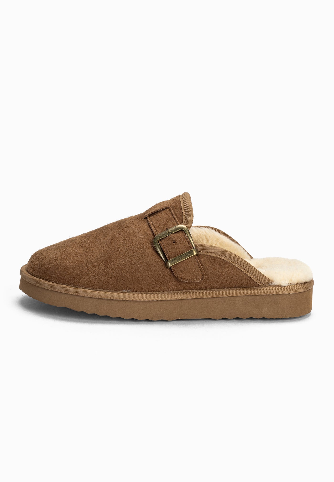 Chausson fourré Benoit camel de profil, boucle carrée et col de fausse fourrure crème