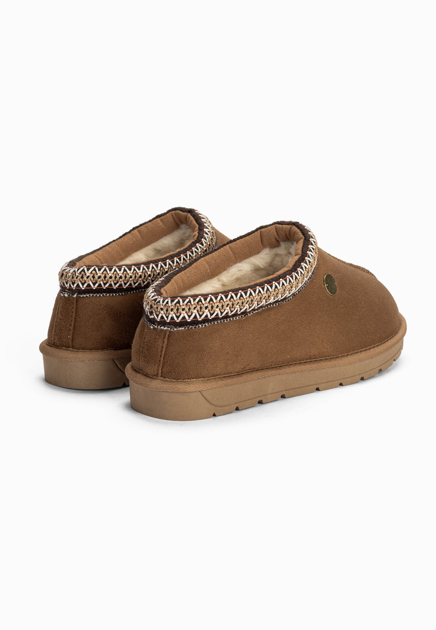 Paire de bottines fourrées Bruce camel de dos, cols brodés et talons bas