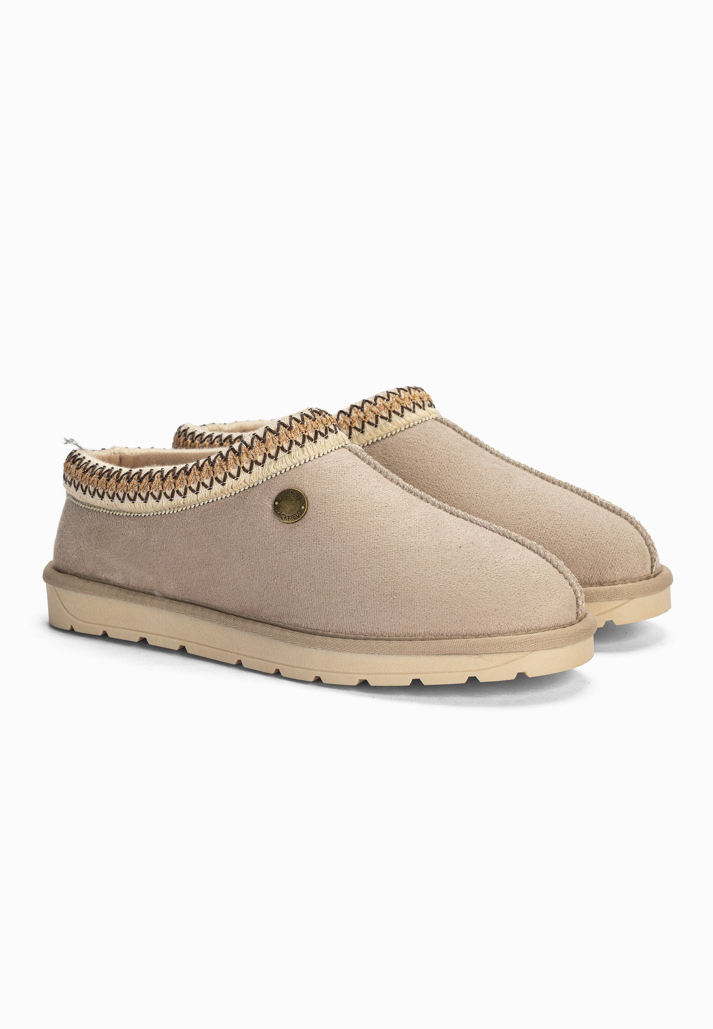 Paire de bottines fourrées Bruce beige sable de trois-quarts, galon brodé au col